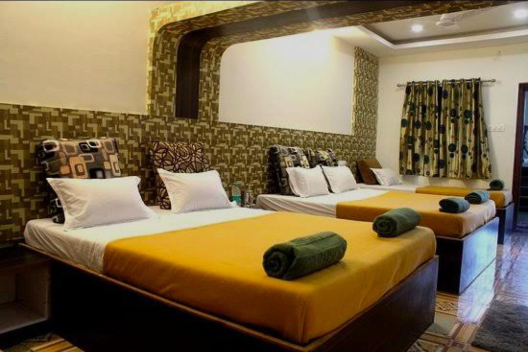 Deluxe Room at Shree Mahakaleshwar Bhakt Niwas
